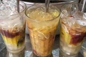 Ăn vặt Quán Chè Chợ Hóc Môn