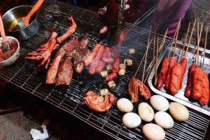 Ăn vặt Quán Nướng - Thị Trấn Đồng Văn
