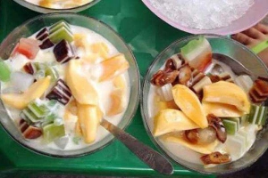 Ăn vặt Sinh Tố & Chè Các Loại - Lò Đúc