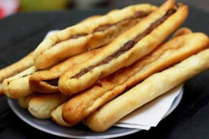 Ăn vặt Sinh Viên Quán - Bánh Mì Que Đà Nẵng
