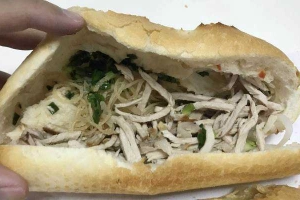 Ăn vặt Sơn Hà Nội - Bánh Mì, Đùi Gà & Xúc Xích