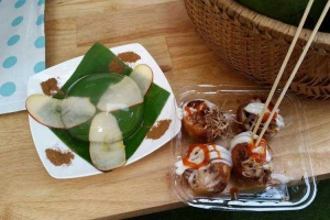 Ăn vặt Street Food At Weekend
