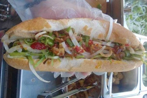 Ăn vặt Su Su - Bánh Mì Chả Cá