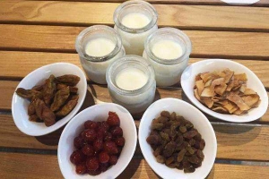 Ăn vặt Sữa Chua Cô Còi