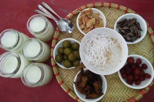 Ăn vặt Sữa Chua Sạch Bờ Hồ