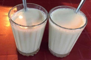Ăn vặt Sữa Đậu Nành - Chợ Bà Chiểu