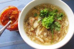 Ăn vặt Súp Khuyết Tật