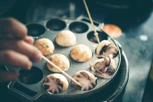 Ăn vặt Takoyaki Chochin - Đường 61