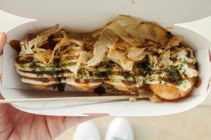 Ăn vặt Takoyaki Chochin - Thích Quảng Đức