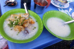 Ăn vặt Tám Hói - Cháo Huyết Bò Viên & Giò Heo