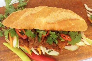 Ăn vặt Thích Bánh Mì - Cộng Hòa