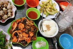 Ăn vặt Thiên Đường Quà Vặt - Chè Thái, Ốc & Nem