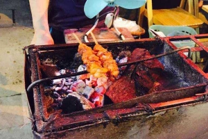 Ăn vặt Thịt Xiên Nướng & Bánh Mì - Lương Ngọc Quyến
