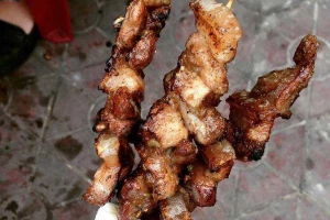 Ăn vặt Thịt Xiên Nướng - Hà Huy Tập
