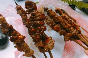 Ăn vặt Thịt Xiên Nướng - Hoàng Ngọc Phách