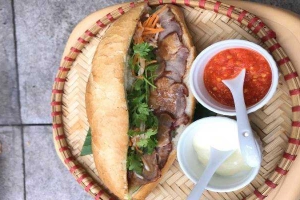 Ăn vặt Tiệm Bánh Mì Kẹp - Bánh Mì Cô Ba