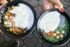 Ăn vặt Tiệm Chè Cô Bình