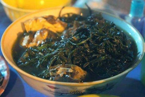 Ăn vặt Tiết Lá Ngải
