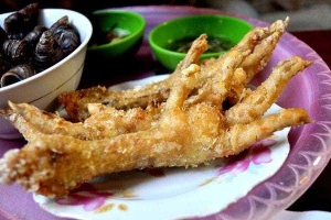 Ăn Vặt Tôn Thất Thiệp - Ốc Luộc & Chân Gà Chiên Giòn
