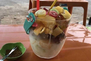 Ăn vặt Trái Cây Xô & Nước Ép - Xóm Chiếu