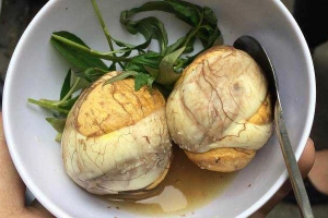 Ăn vặt Trứng Vịt Lộn - Tô Hiến Thành