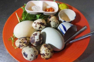 Ăn vặt Trứng Vịt Lộn - Trứng Cút Lộn
