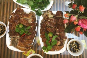 Ăn vặt Tùng Vịt - Vịt Quay Lạng Sơn
