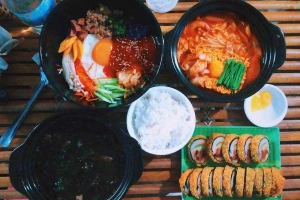 Ăn vặt Ù's Kimbap