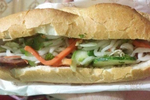 Ăn vặt Ủn Ỉn - Bánh Mì & Xôi