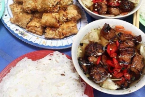 Ăn vặt Vân Quyết - Bún Chả & Bún Riêu