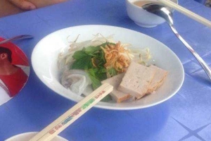 Ăn vặt Việt Ngon - Bánh Cuốn Nóng & Xôi Khúc