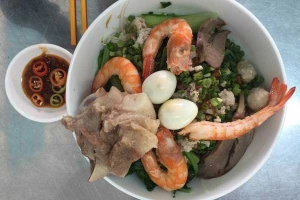 Ăn vặt Việt Xưa - Bánh Bèo Miền Trung & Hủ Tiếu Nam Vang