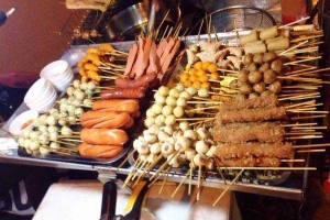 Ăn vặt Xiên Que Đại Học Hà Nội