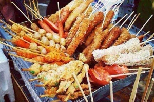 Ăn vặt Xiên Que Tự Chọn - Trường THCS Thanh Quan