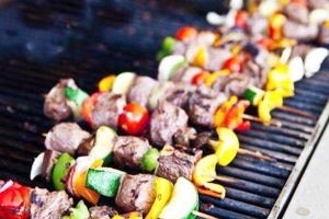 Ăn vặt Xiên Que Vỉa Hè - Trần Văn Ơn