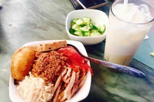 Ăn vặt Xôi Bà Chiến