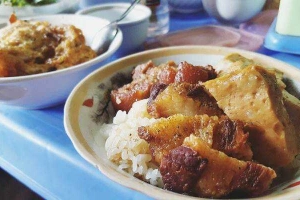 Ăn vặt Xôi Bà Hợp - Phạm Ngọc Thạch