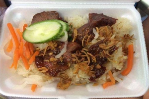 Ăn vặt Xôi Chả Thịt - Lý Chính Thắng