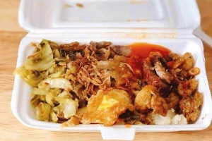 Ăn vặt Xôi Gà Heo Quay - Nguyễn Gia Trí