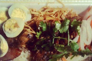 Ăn vặt Xôi Gà - Kinh Dương Vương