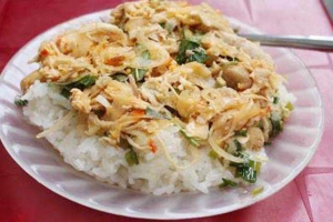 Ăn vặt Xôi Gà - Lê Văn Lương