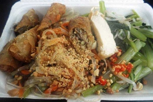 Ăn vặt Xôi Gấc & Bún Xào