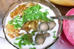 Ăn vặt Yến Chè - Ngõ Chợ Đồng Xuân