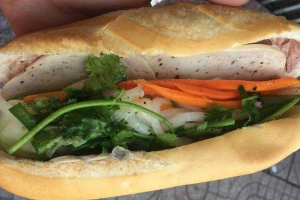 Ăn vặt Zin - Bánh Mì Thịt Nướng