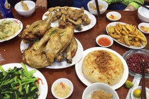 Quán Ăn Anh Em Quán - Gà Tươi 9 Phút