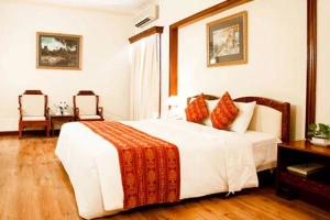 Ánh Nguyệt Hotel