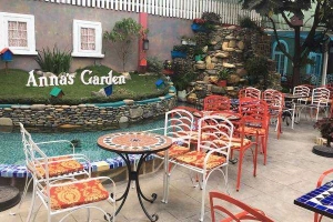 Anna's Garden Cafe