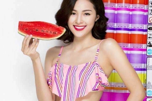 Áo Tắm Xuân Thu - Cách Mạng Tháng Tám
