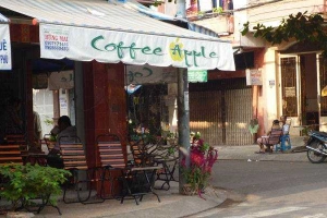 Apple Cafe - Dương Khuê