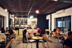 Aura Coffee - Phó Đức Chính